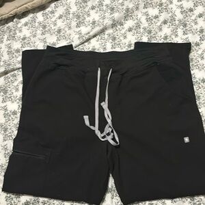 Black High rise fits balcony petite pants